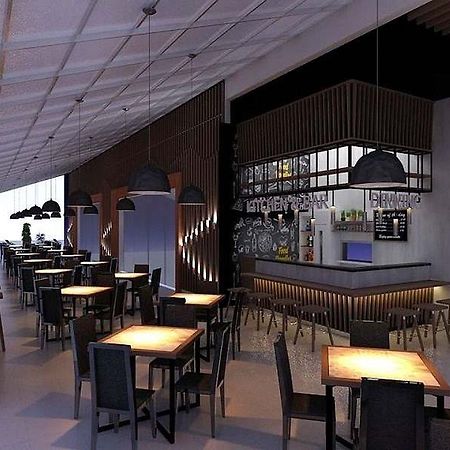 Front One Harvest Hotel Wonosobo Luaran gambar